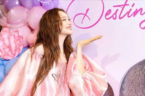 Nhã Phương bầu lần ba vẫn giữ vóc dáng đáng ngưỡng mộ