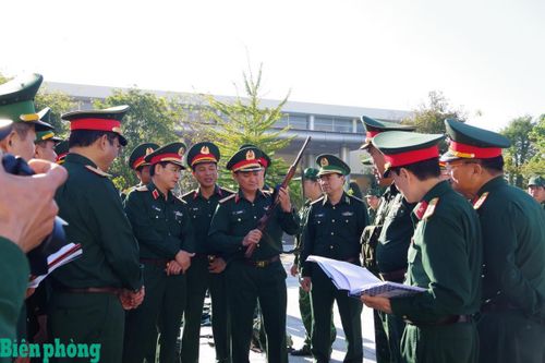 Bộ Quốc phòng kiểm tra công tác sẵn sàng chiến đấu tại Quảng Ngãi