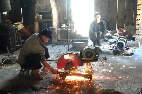 Làng rèn của đồng bào Mông nhộn nhịp vào vụ Tết