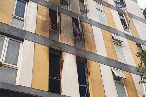Nghi án đốt nhà trọ ở Hà Nội: Trước khi cháy nhà có tiếng cãi nhau, xô xát gây náo loạn khu dân cư