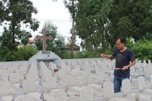Người đàn ông bỏ tiền tỷ, hơn 10 năm quy tập hàng trăm mộ vô danh ở Hà Nội