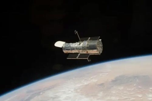Tin nóng công nghệ 14/1: Kính thiên văn Hubble có thể rơi mất kiểm soát xuống trái đất