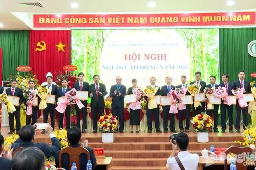 Năm 2025, thu nhập bình quân người lao động Cao su Phú Riềng đạt hơn 16 triệu đồng/tháng