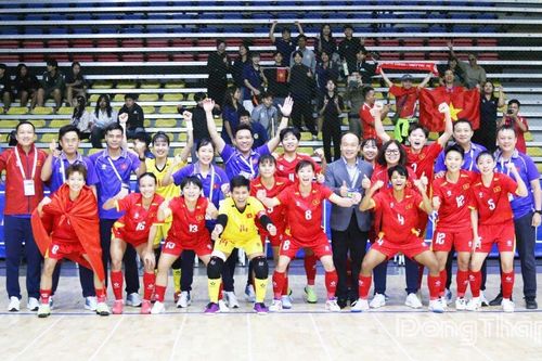 Thanh Ngân - 'đóa hồng' của làng Futsal nữ Việt Nam