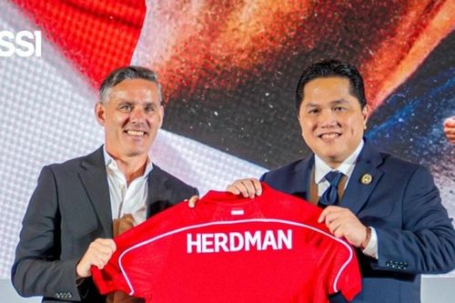 HLV John Herdman ra mắt tuyển Indonesia: World Cup không thể đến sau một đêm