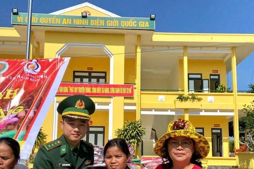 Bộ đội Biên phòng Quảng Trị mang xuân sớm đến với người dân vùng biên giới