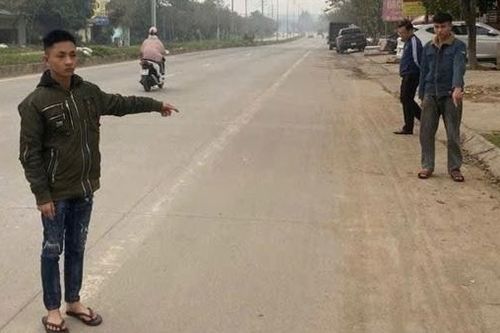 Tạm giam đối tượng cầm đầu nhóm thanh niên dùng kiếm chém người