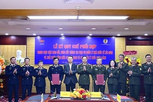 Cục Quản lý xuất nhập cảnh, Bộ Công an và Cục Hải quan, Bộ Tài chính ký quy chế phối hợp