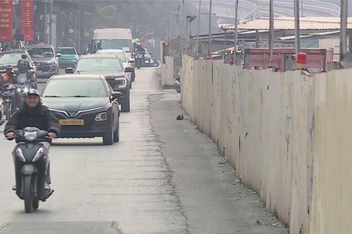 Thu hẹp rào chắn tuyến đường sắt Nhổn - Ga Hà Nội
