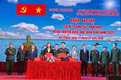 Sơ kết công tác phối hợp tuyên truyền biển đảo, biên giới năm 2025