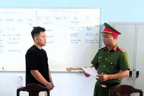 Chém trọng thương bạn thân khi đi hát karaoke rồi bỏ trốn