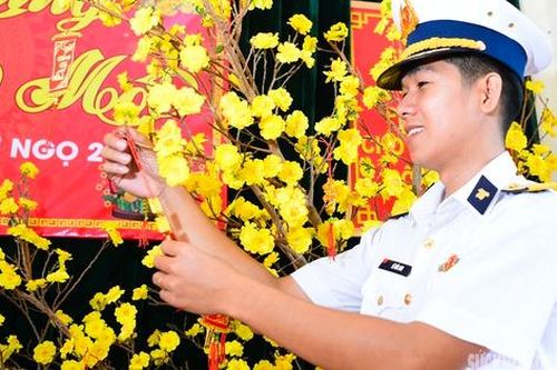 Xuân sớm nơi đảo Hòn Đốc