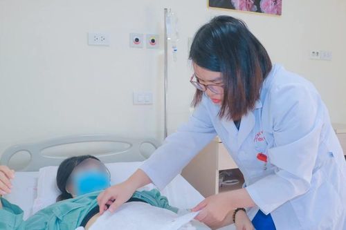 Người phụ nữ 49 tuổi đi cấp cứu sau hút mỡ tại thẩm mỹ viện ở Hà Nội