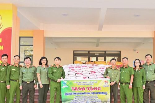 Nghĩa tình Công an Thủ đô đến với đồng bào tỉnh Gia Lai