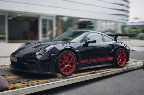 Giá từ 17,7 tỷ đồng, 'siêu xe' Porsche 911 GT3 RS có gì đặc biệt?
