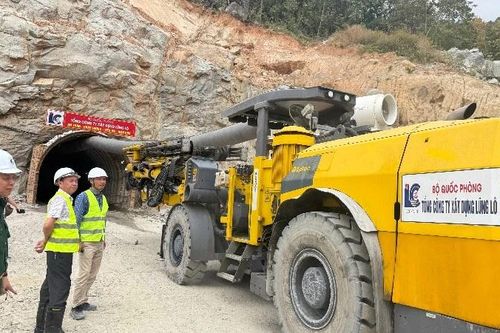 Thi đua lao động, bám sát tiến độ Thủy điện tích năng Bác Ái