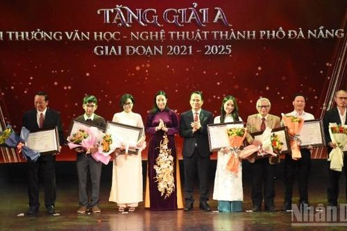 Đà Nẵng tôn vinh 61 tác phẩm đạt Giải thưởng Văn học-Nghệ thuật thành phố Đà Nẵng giai đoạn 2021-2025