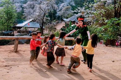 Phụ nữ Công an nhân dân và những dấu ấn nhân văn sâu sắc