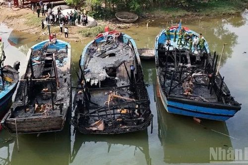 Vụ cháy 4 tàu cá ở Quảng Ngãi lúc rạng sáng: Lãnh đạo tỉnh Quảng Ngãi yêu cầu khẩn trương khắc phục thiệt hại