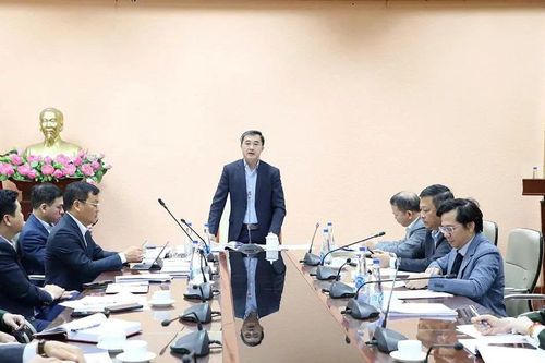 Các bệnh viện trên địa bàn Hà Nội bố trí các tổ y tế sẵn sàng phục vụ Đại hội XIV của Đảng