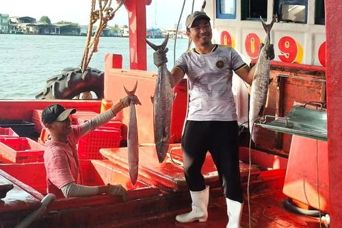 Ngư dân Cà Mau phấn khởi trúng mùa 'lộc biển'