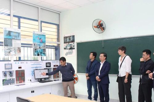Trường Đại học Sư phạm Kỹ thuật Đà Nẵng tiếp nhận phòng thí nghiệm tự động hóa