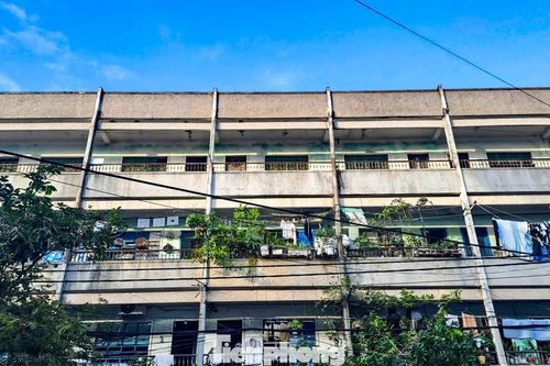 Cận cảnh các khu nhà tập thể cũ phải di dời