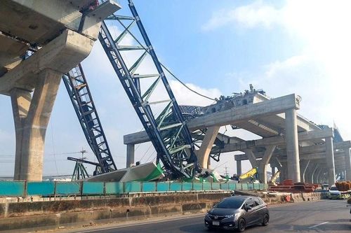 Lại sập cần cẩu gây chết người ở Thái Lan