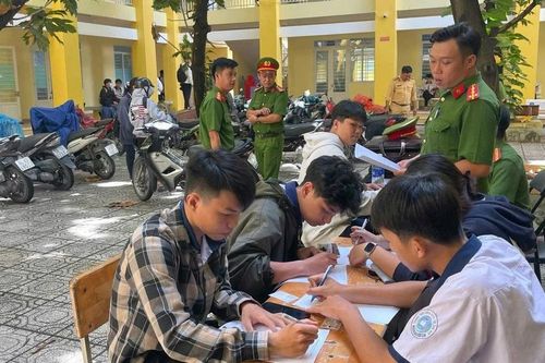 Sở GD&ĐT TPHCM 'siết' an toàn giao thông với học sinh