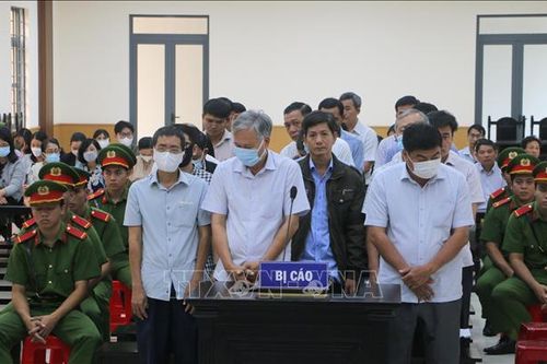 Hoãn phiên tòa xét xử 3 cựu Phó Chủ tịch UBND TP Long Xuyên (cũ) và đồng phạm