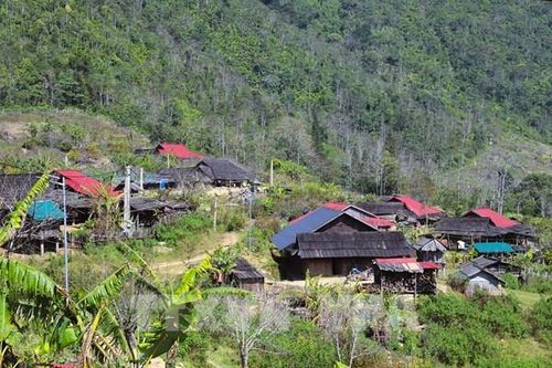 Huồi Măn: 'Ốc đảo' người Mông trên đỉnh núi Nghệ An
