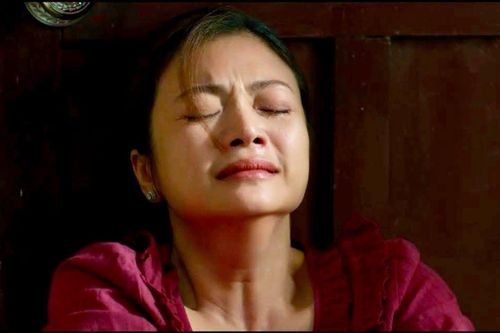 Phim giờ vàng hút gần 9 triệu người xem gây tranh cãi