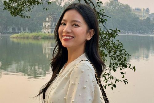 Phong cách đời thường của mỹ nhân Mưa Đỏ