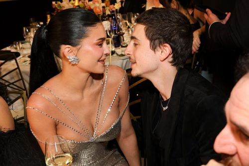 Nữ người mẫu nổi tiếng đang 'sống chung như vợ chồng' với Timotheé Chalamet?