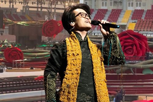 Choáng với sân khấu live concert của Hà Anh Tuấn ở Đà Lạt, một chi tiết gây bàn tán
