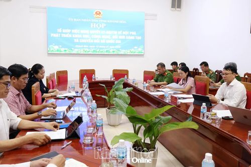 Họp Tổ giúp việc Nghị quyết số 57 của Bộ Chính trị