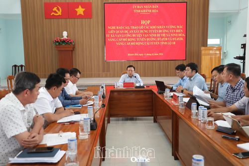 Các dự án giao thông trong Khu Kinh tế Vân Phong: Tiến độ giải phóng mặt bằng chưa đạt yêu cầu