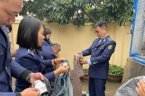 Phòng Cảnh sát giao thông Công an tỉnh Lào Cai liên tiếp phát hiện các vụ vận chuyển hàng hóa không rõ nguồn gốc