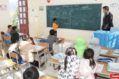 Gieo chữ nơi vùng cao Tảo Ván Mới