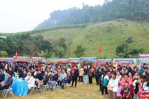 Lễ hội Tết cổ truyền dân tộc Mông xã Chiềng Sại