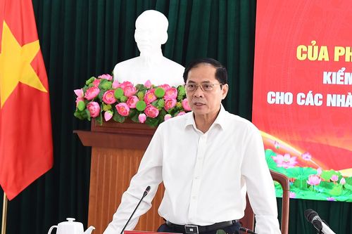 Phó Thủ tướng Bùi Thanh Sơn làm việc với tỉnh Khánh Hòa về tiến độ các dự án nhà máy điện hạt nhân