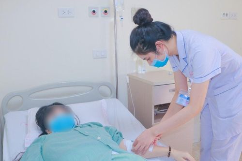 Nữ bệnh nhân nguy kịch sau hút mỡ tại cơ sở tư nhân tại Hà Nội