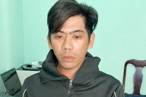 Khởi tố 2 đối tượng côn đồ dùng dao tự chế chém nhầm người