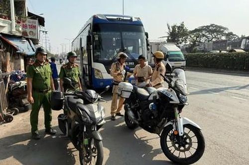 Đội CSGT An Sương: Xử lý 62 trường hợp xe khách vi phạm giao thông dịp cận Tết