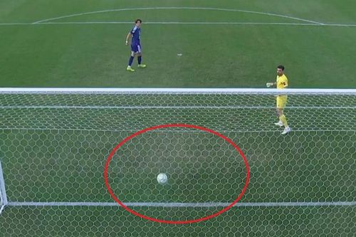 Pha bóng hy hữu ở tứ kết U23 châu Á