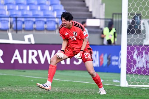 Thủ môn cao 1,94 m đưa U23 Nhật Bản vào bán kết