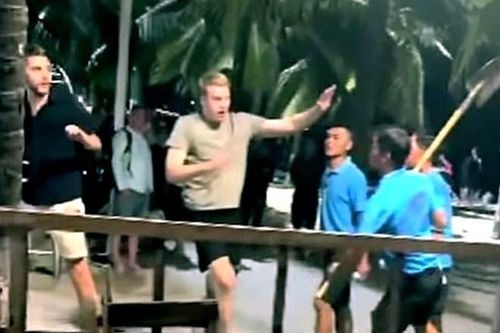 Khánh Hòa: Xử lí quán bar hoạt động 'chui' hơn 10 năm sau vụ dọa đánh du khách