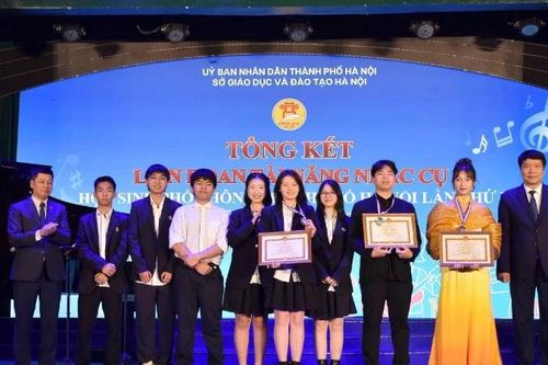 Trao giải Liên hoan tài năng nhạc cụ học sinh phổ thông thành phố Hà Nội lần thứ I