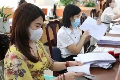 Ban hành nghị định sửa đổi chế độ tiền lương đối với cán bộ, công chức, viên chức, lực lượng vũ trang