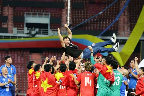 Báo Thái Lan nêu sự tương phản giữa đội nhà với U23 Việt Nam